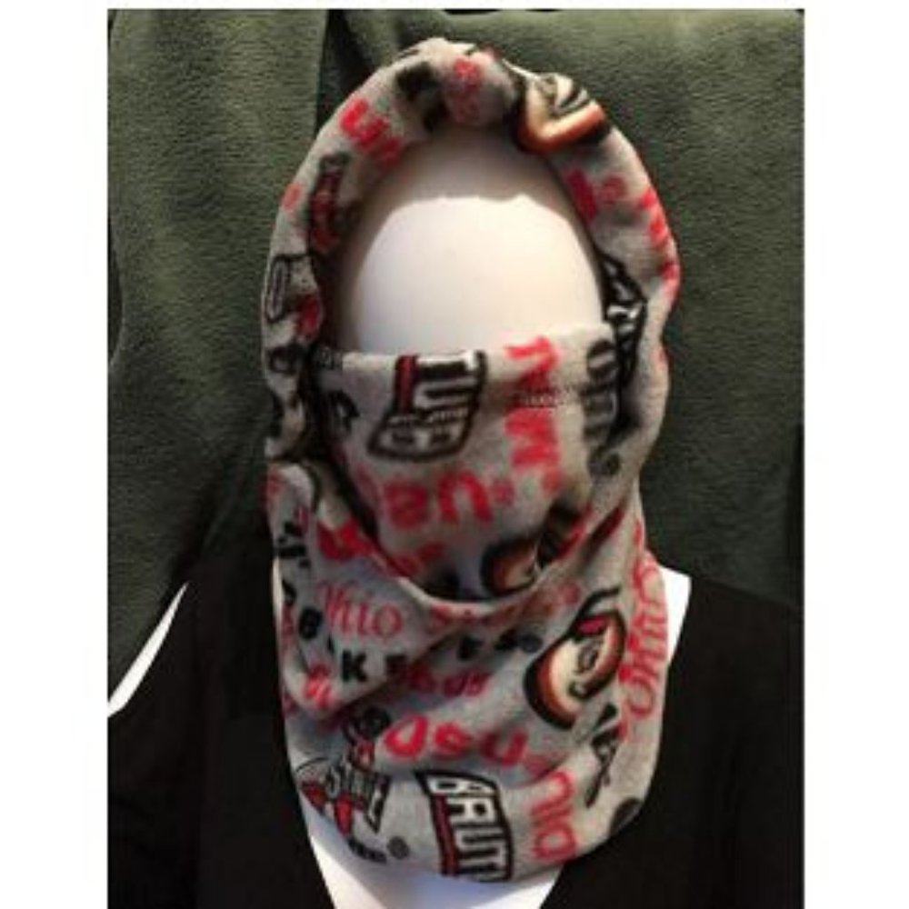 Fleece skiing Versatile Hood Can be worn many ways